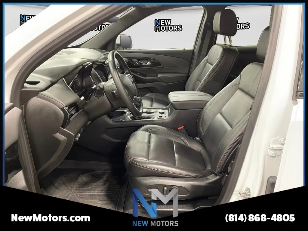 Used 2023 Summit White Chevrolet RS image 9