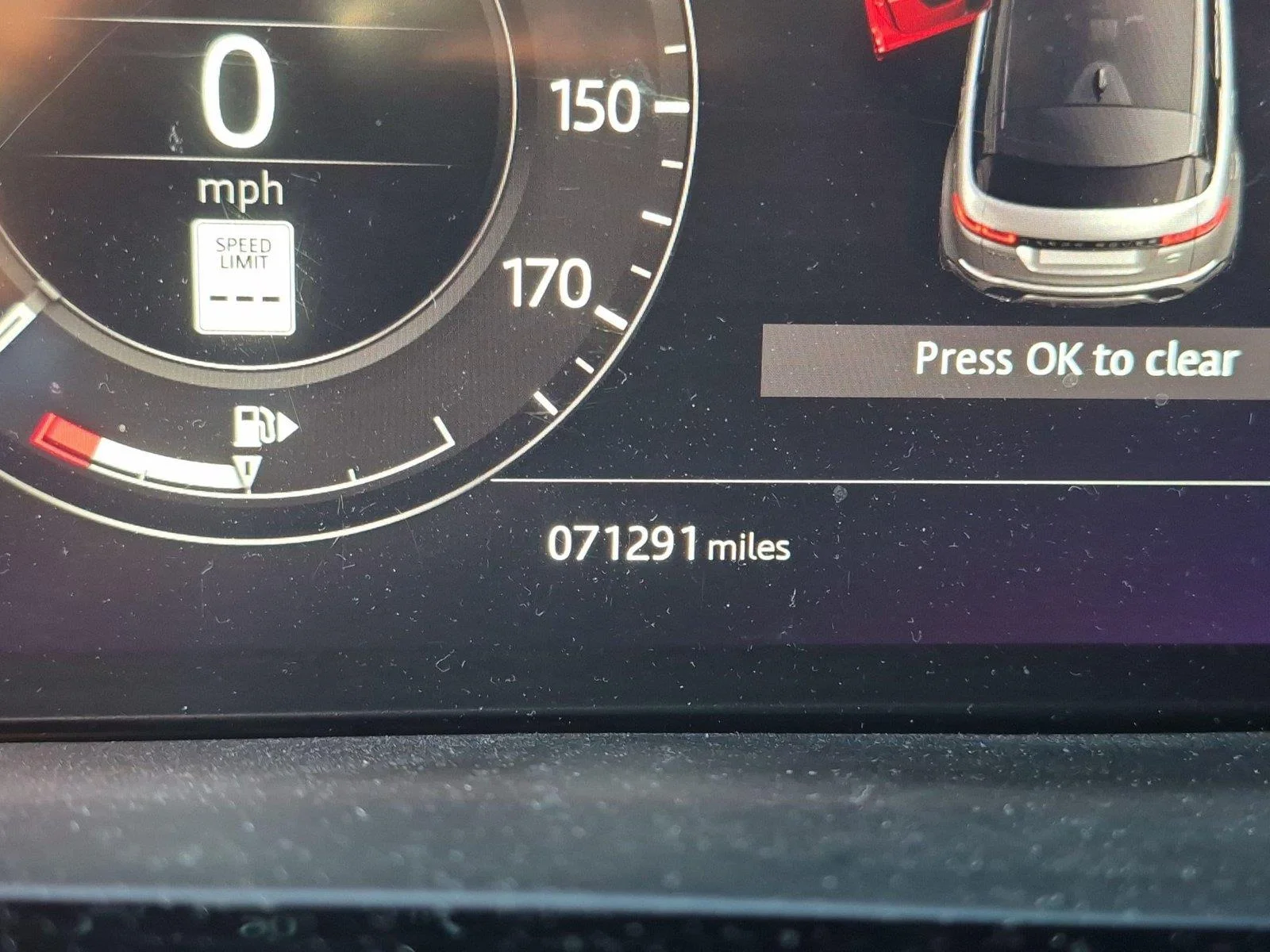 Used 2020 Narvik Black Land Rover R-Dynamic HSE image 9
