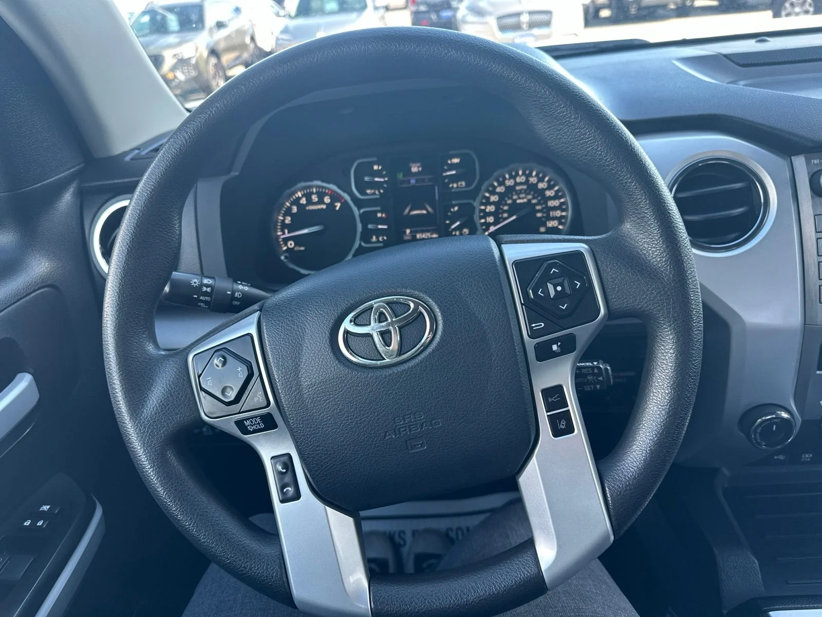 Used 2020 White Toyota SR5 image 45