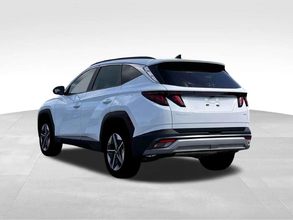 Used 2026 White Hyundai SEL image 5
