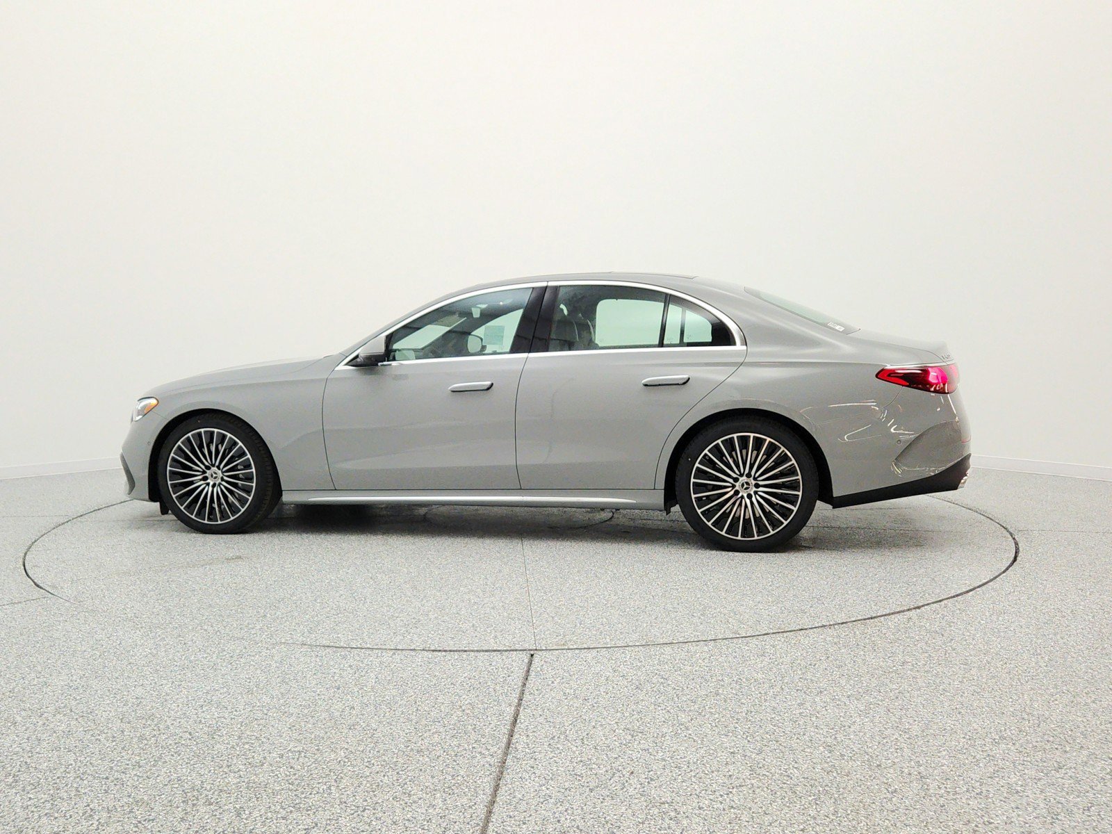 New 2026 MANUFAKTUR Alpine Grey Mercedes-Benz E 450 4MATIC® Sedan image 37