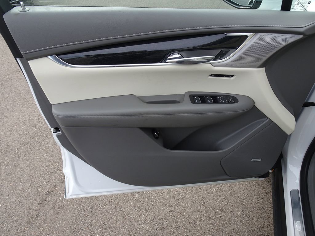 Used 2021 White Cadillac Premium Luxury image 11