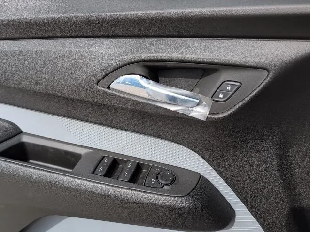 2027 Chevrolet Bolt LT - Photo 14