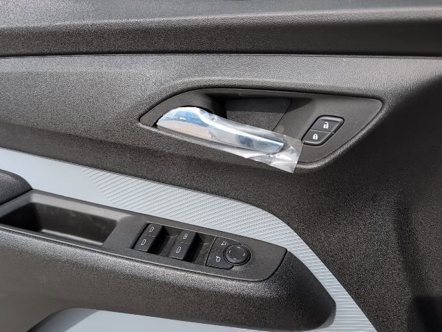 New 2027 Summit White Chevrolet LT image 14