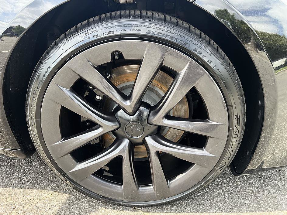 Used 2021 Solid Black Tesla Long Range image 12