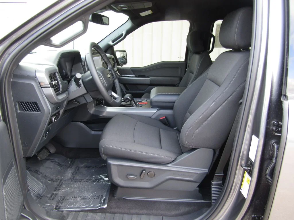 New 2026 Carbonized Gray Metallic Ford XLT image 24