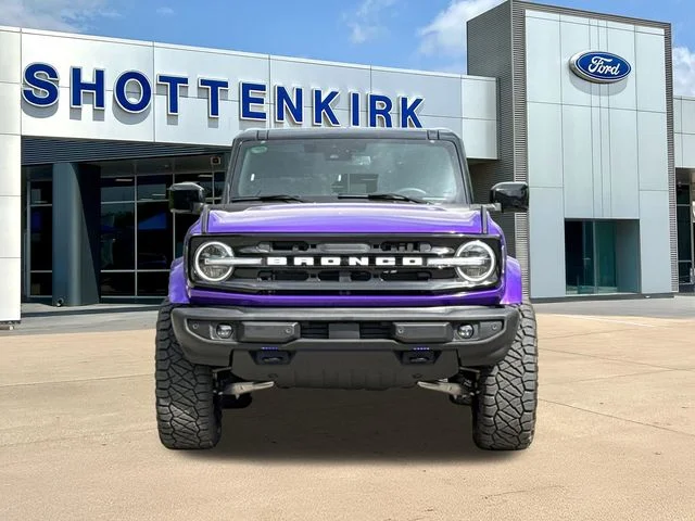 New 2026 Shadow Black Ford Outer Banks® image 2