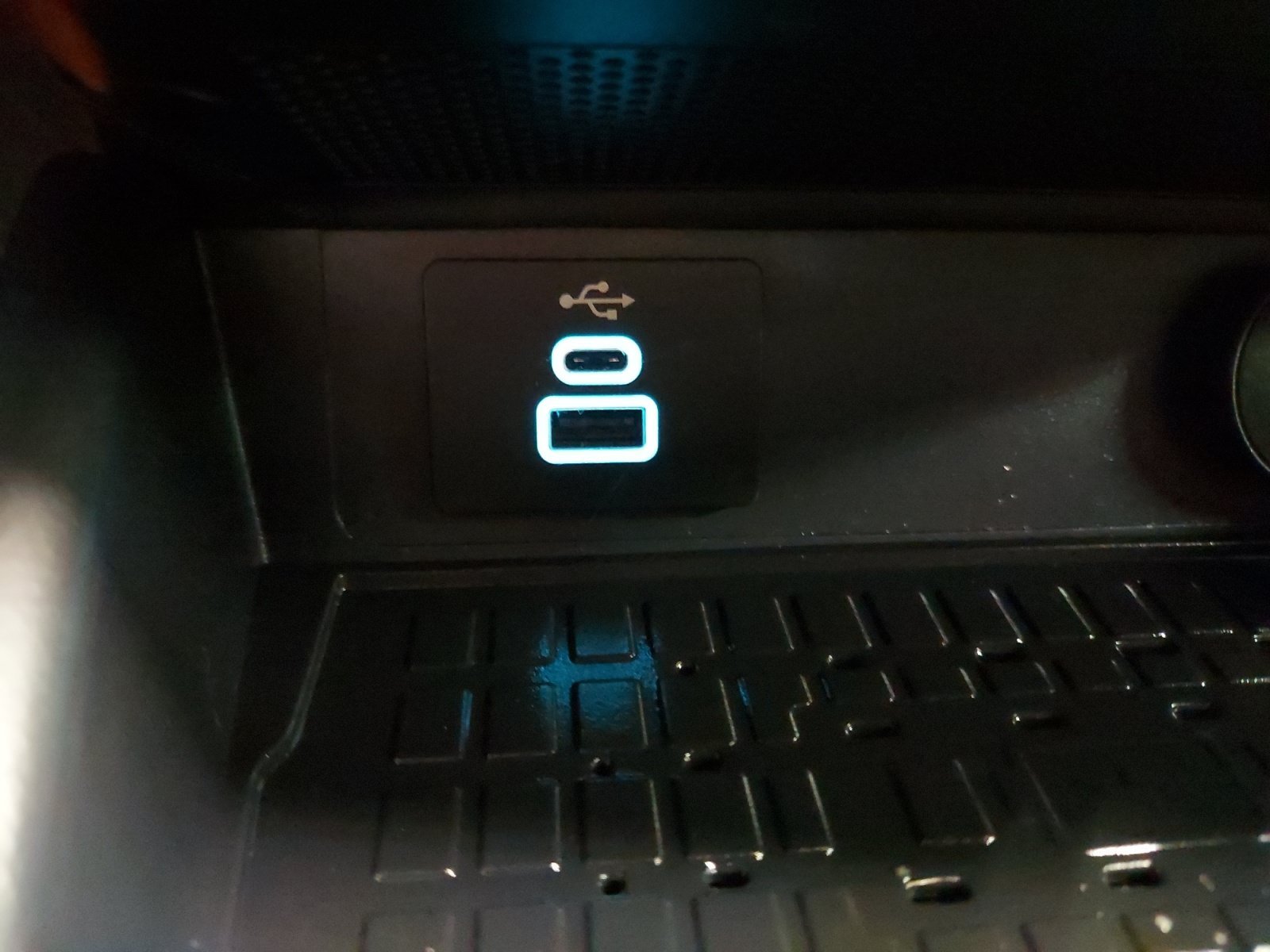 Used 2024 Shadow Black Ford GT Premium image 20