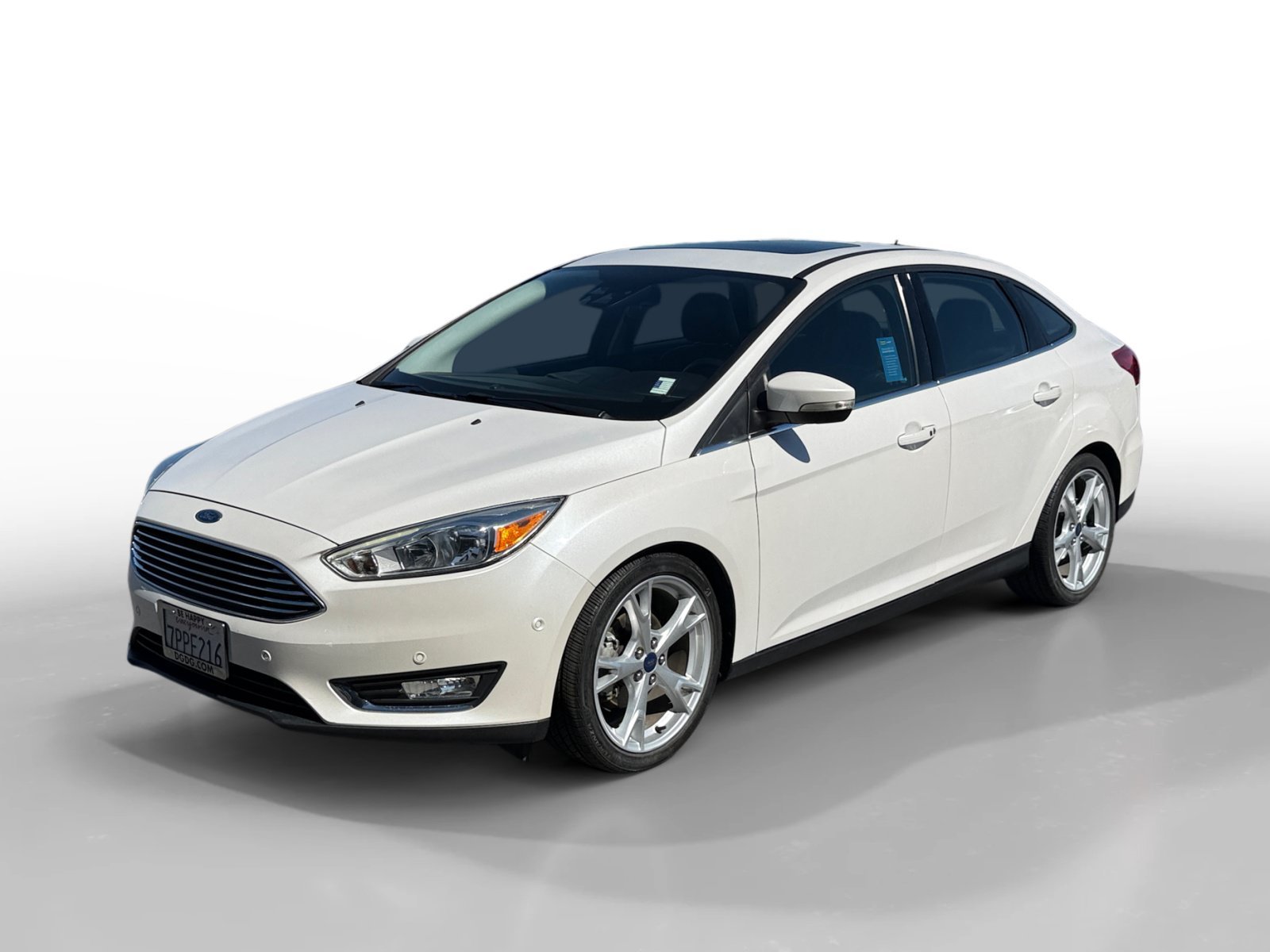 2015 Ford Focus Sedan Titanium's photo