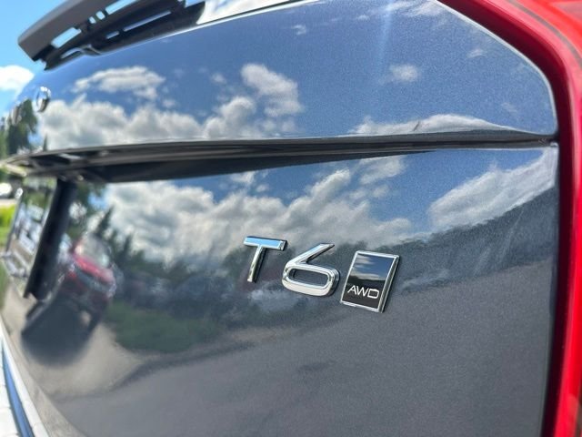 Used 2022 Gray Volvo T6 Inscription image 12
