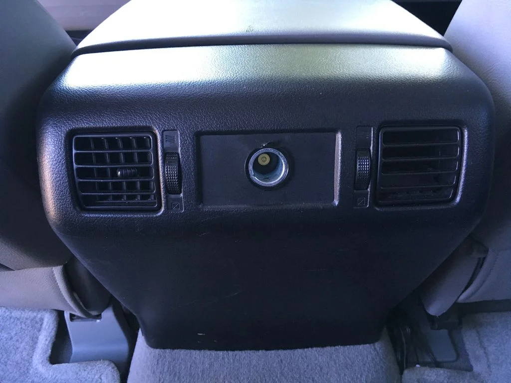 Used 2010 Silver Toyota Limited image 28