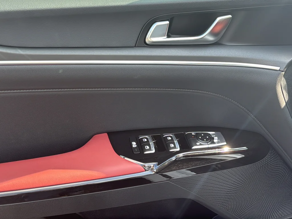 New 2026 Snow White Pearl Kia GT-Line image 24