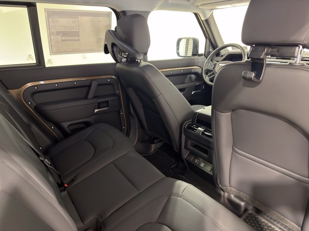 Used 2026 Gondwana Stone Metallic Land Rover S image 27