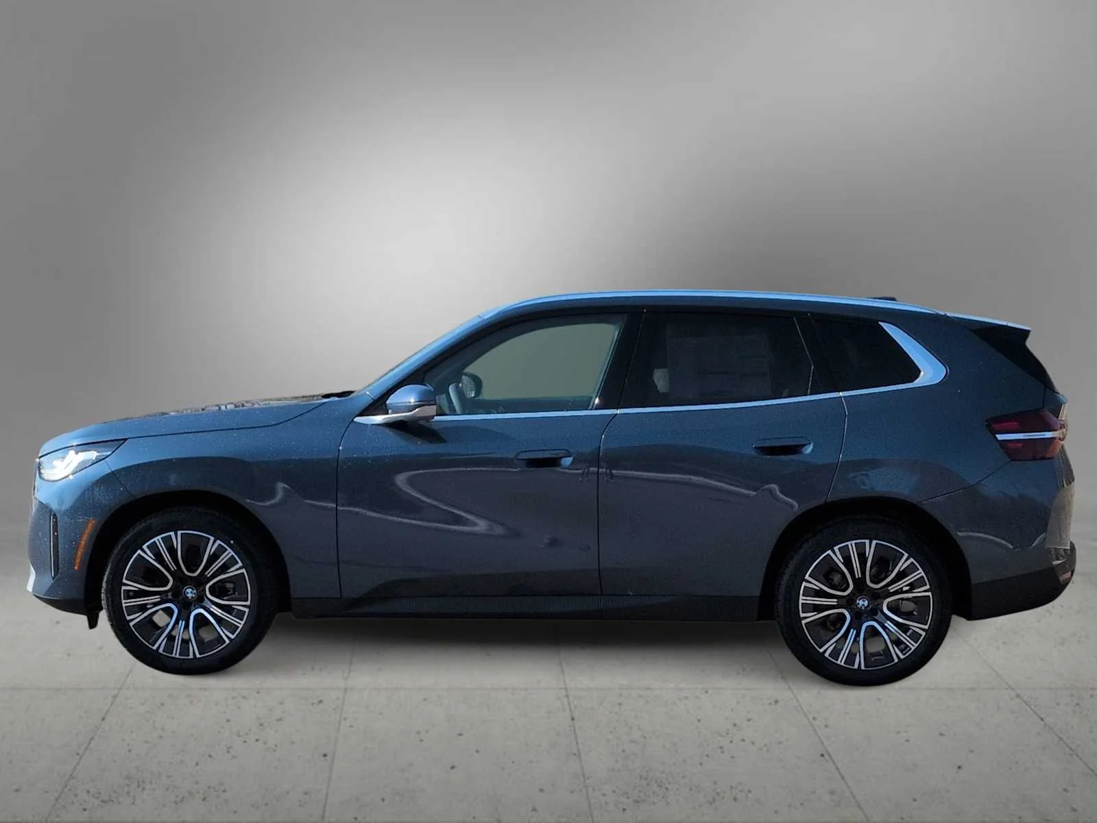 New 2026 Arctic Race Blue metallic BMW 30 xDrive image 5