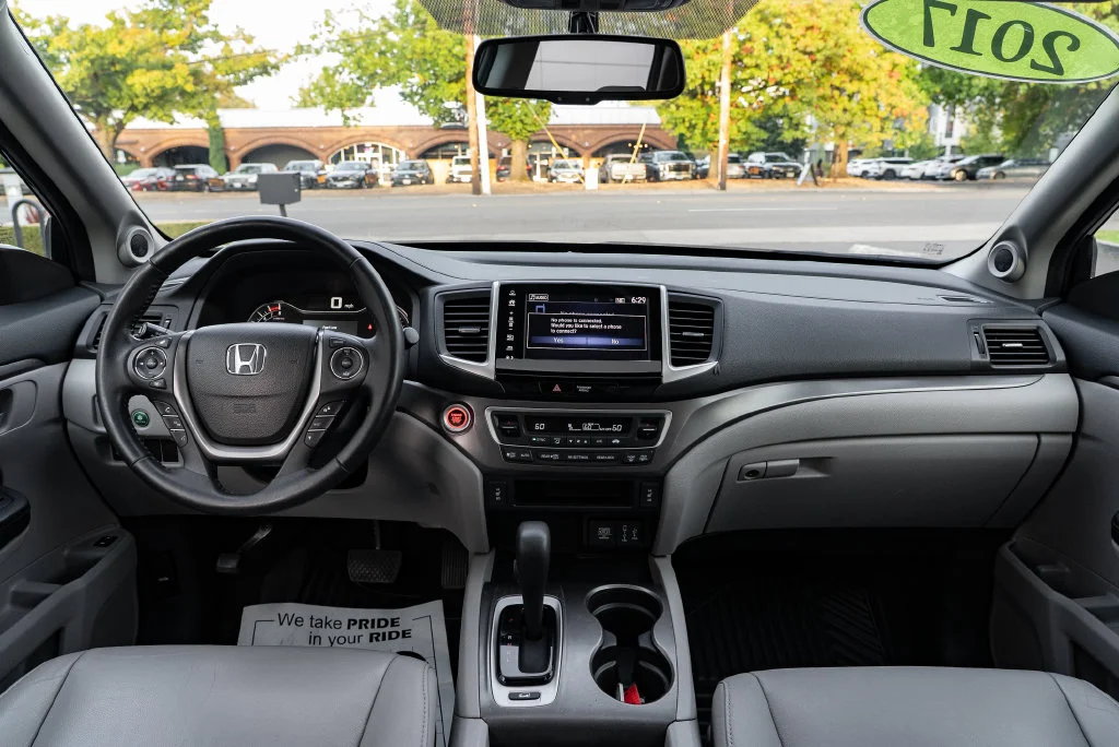 Used 2017 Blue Honda EX-L image 10