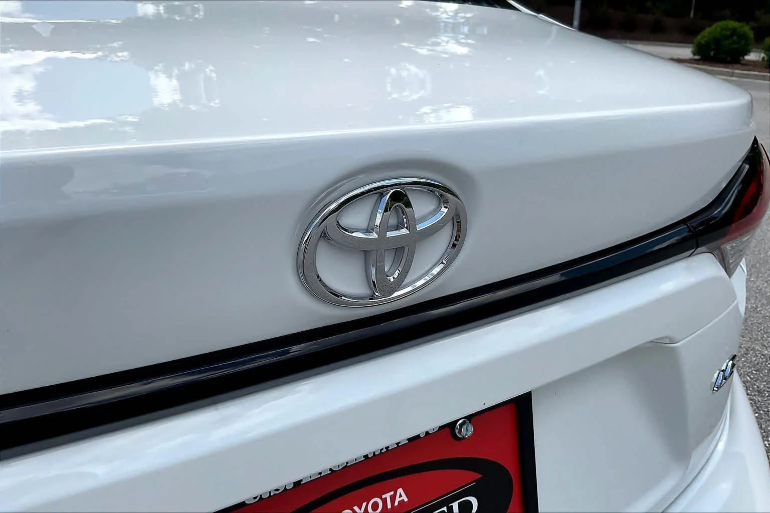 Used 2026 Ice Cap Toyota LE image 30