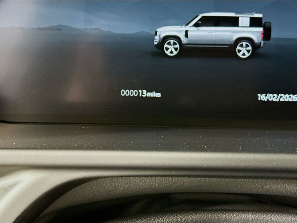 New 2026 Fuji White Land Rover X-Dynamic SE image 13