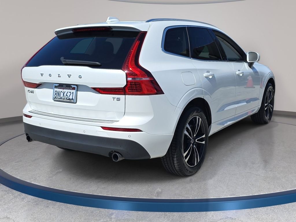 Used 2020 White Volvo T5 Momentum image 6