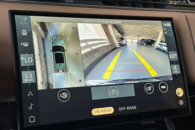 New 2026 Carpathian Grey Land Rover Dynamic SE image 19