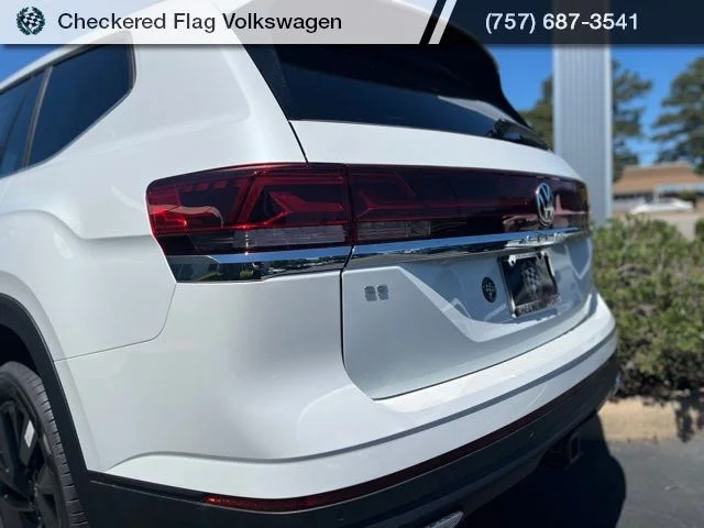 New 2026 White Volkswagen 2.0T SE w/Technology image 9