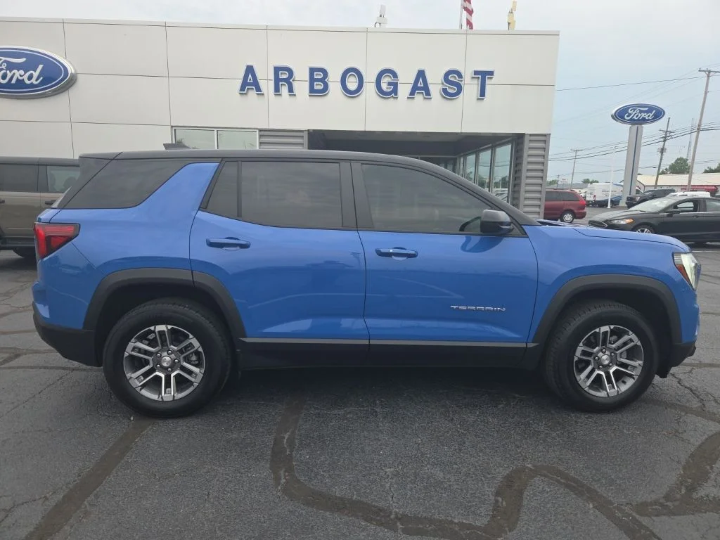 Used 2025 Blue GMC Elevation image 7