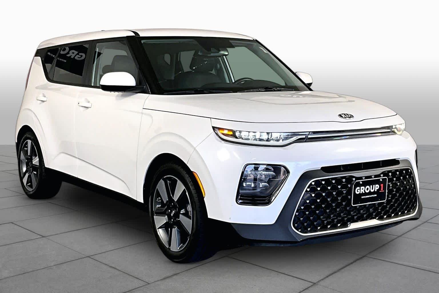 Used 2020 Snow White Pearl Kia EX image 3