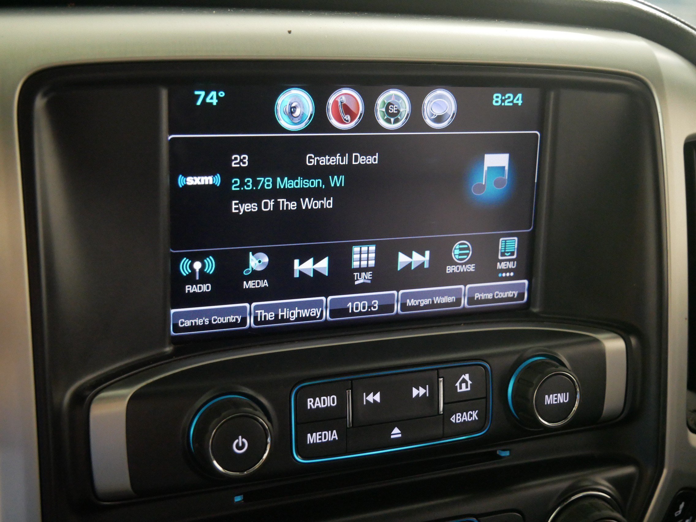 Used 2018 WHITE FROST TRICOAT GMC SLT image 22