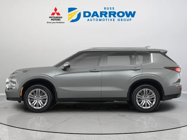 Used 2022 Gray Mitsubishi SE image 2