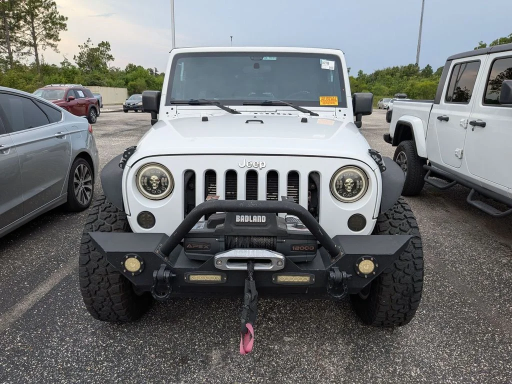 Used 2012 White Jeep Unlimited Sahara image 6