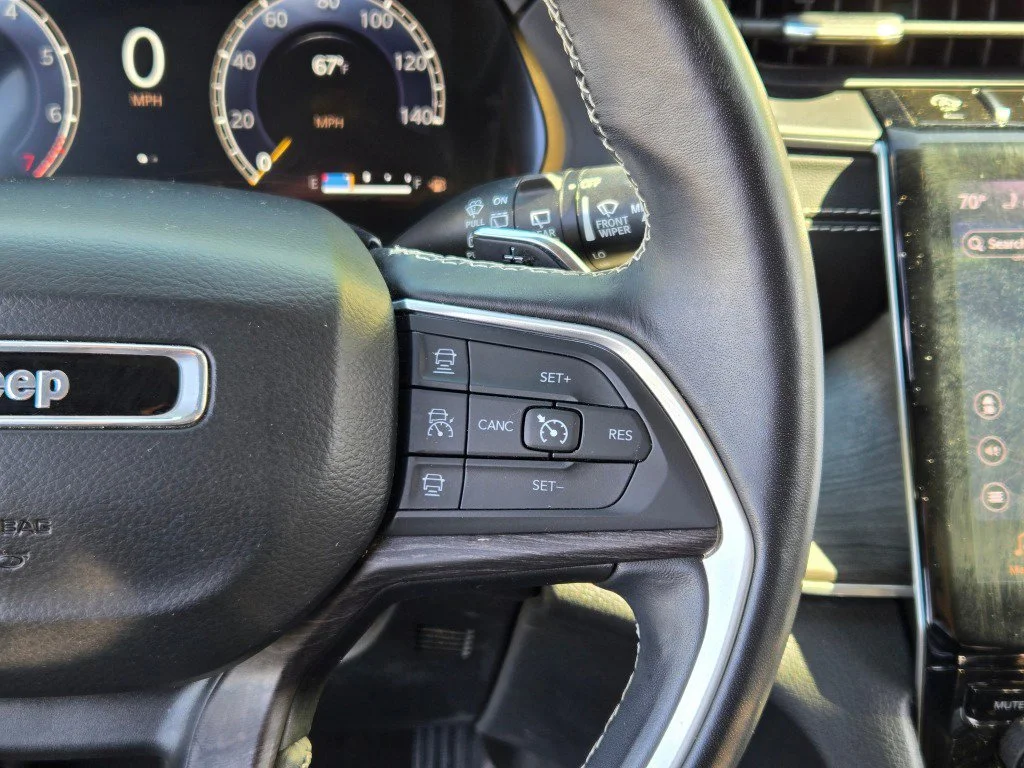 Used 2021 Black Jeep Limited 4x4 image 33