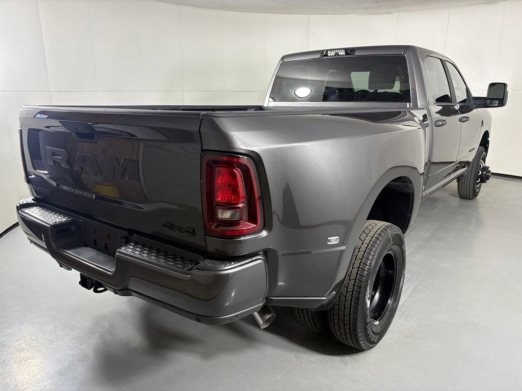 New 2026 Granite Crystal Metallic Clear-Coat Exterior Paint RAM Big Horn image 8