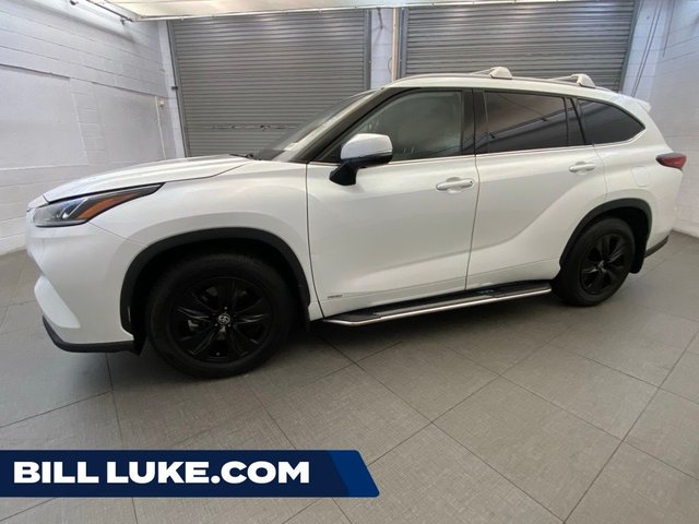 2022 Toyota Highlander Hybrid Bronze Edition