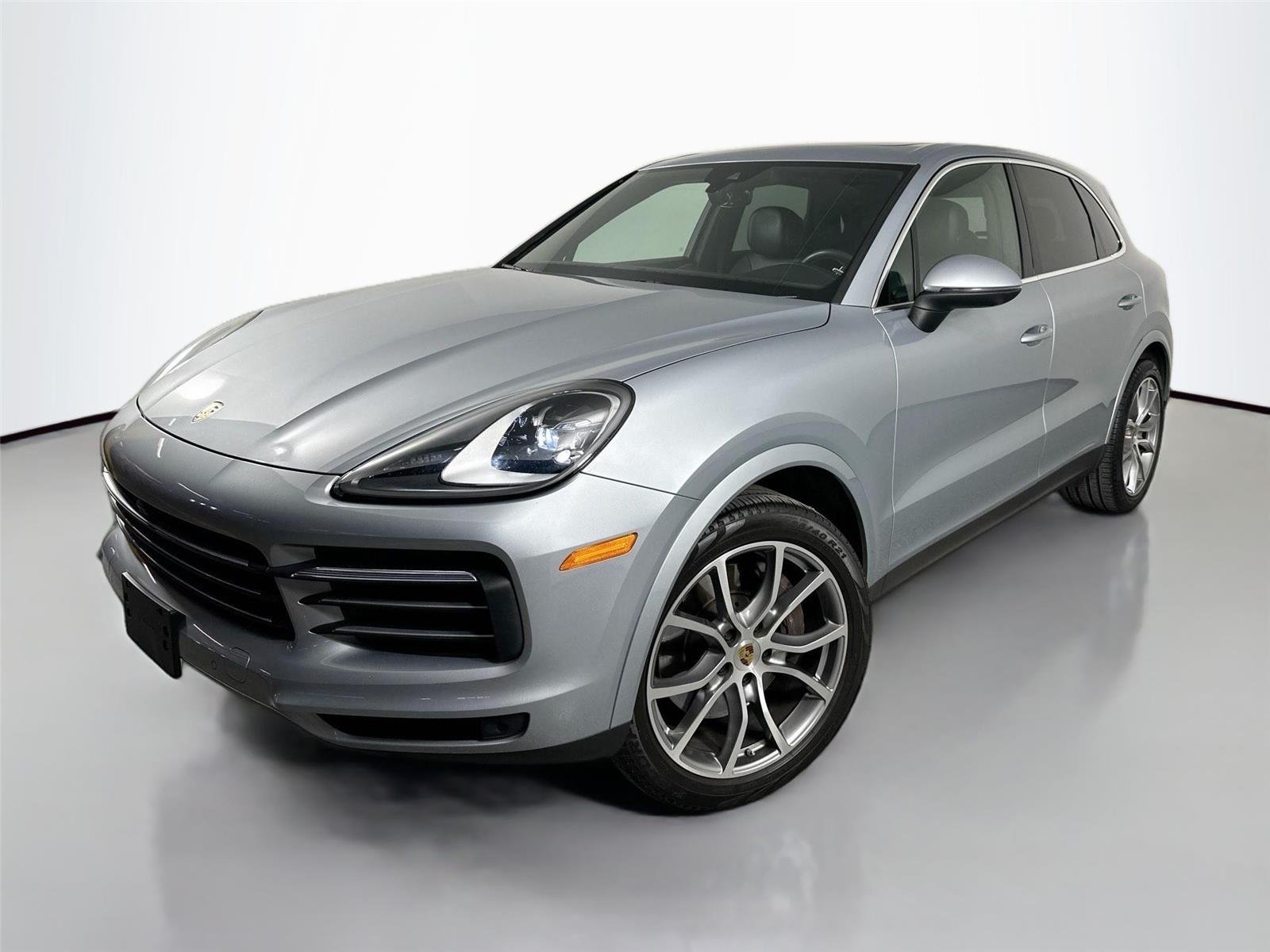 2023 Porsche Cayenne Platinum Edition's photo