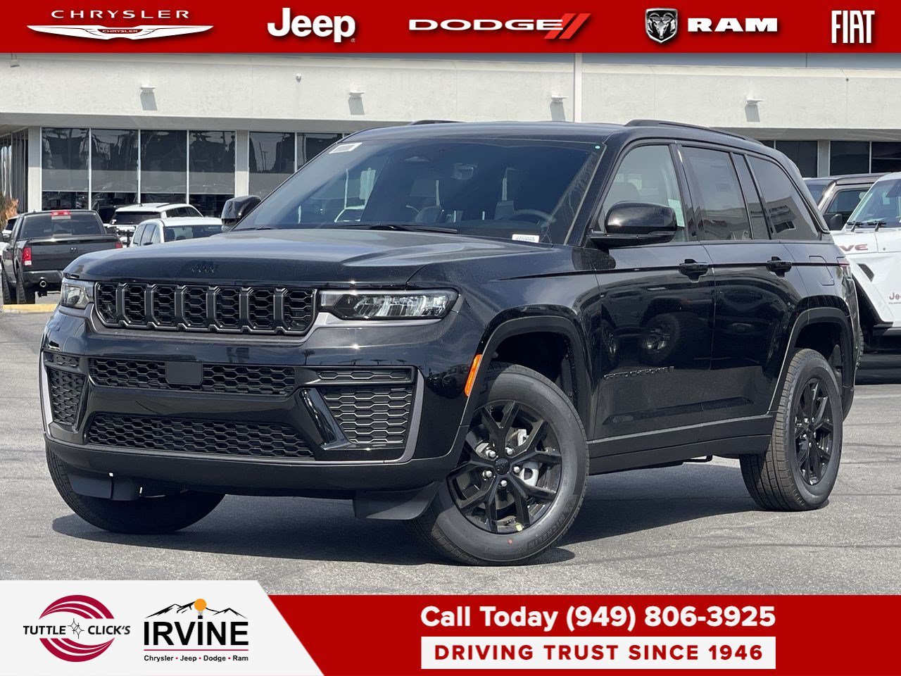 New 2026 Diamond Black Crystal Pearl-Coat Exterior Paint Jeep Laredo Altitude image 1