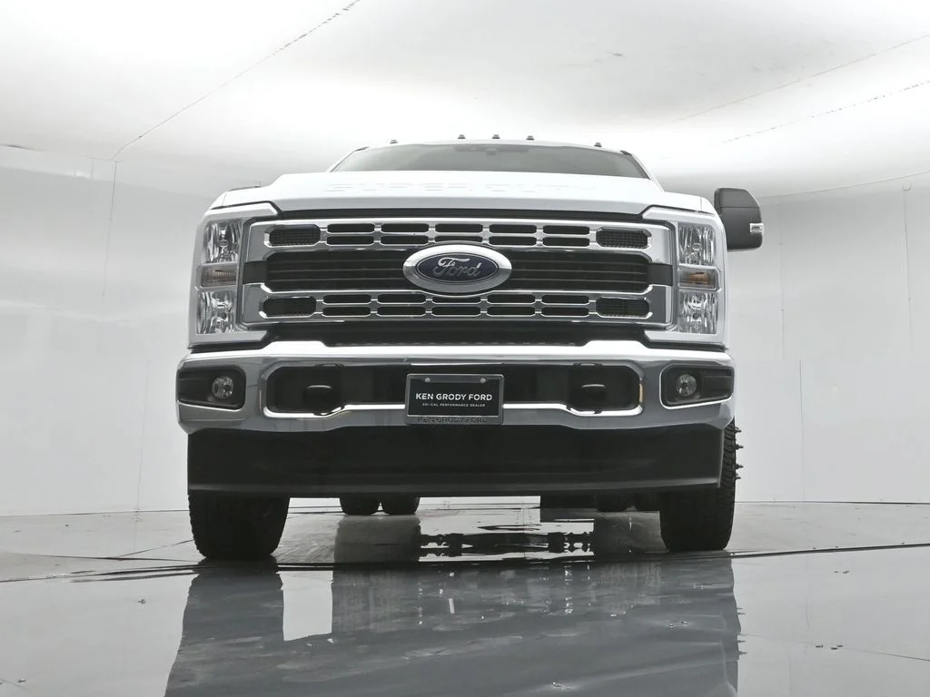New 2025 White Ford XL image 41
