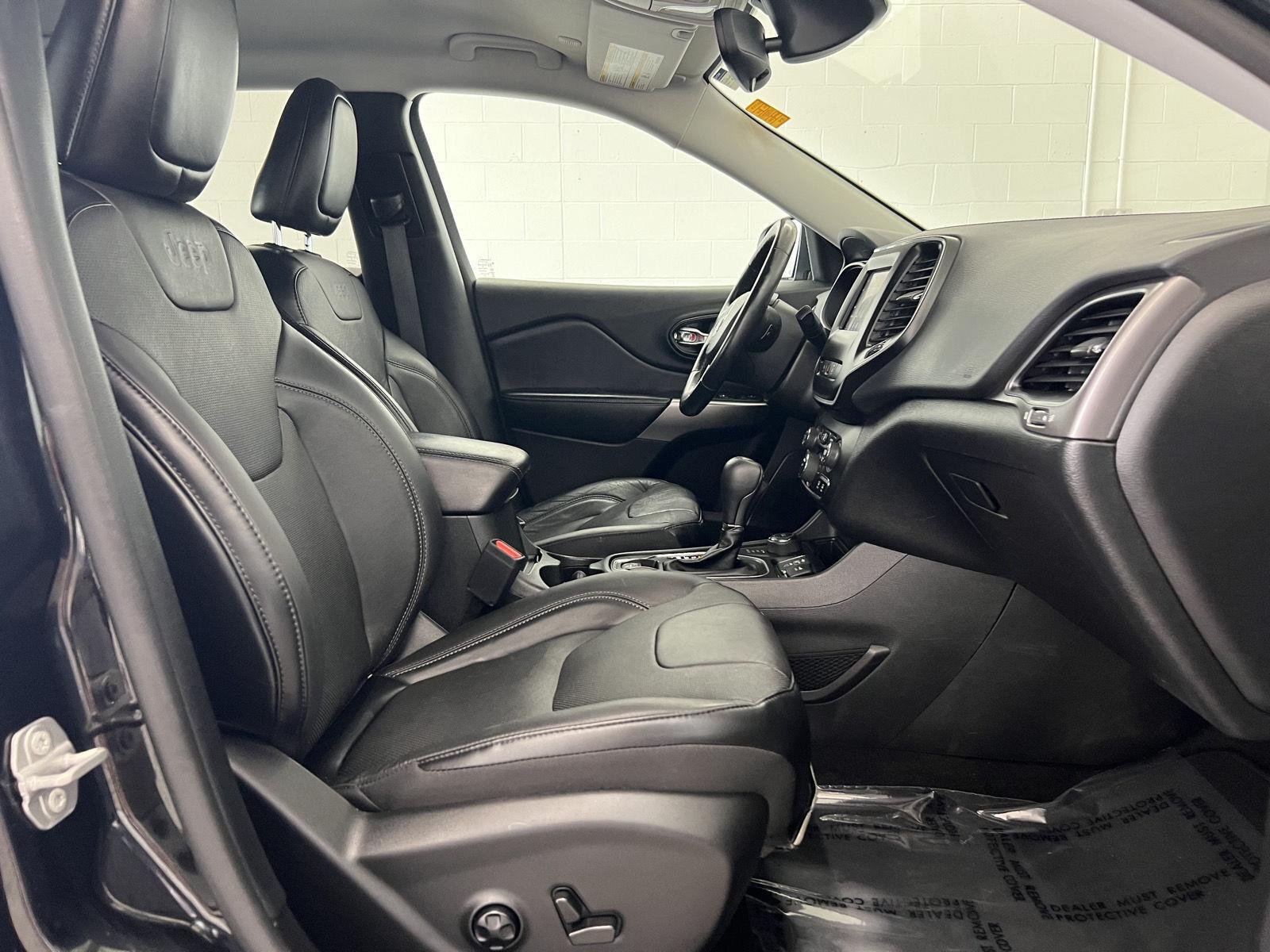 2021 Jeep Cherokee Latitude Lux - Photo 27
