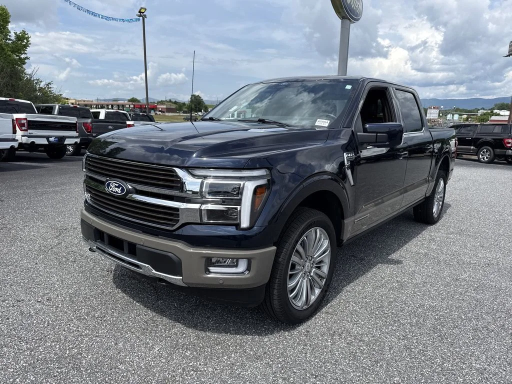 Used 2025 Blue Ford King Ranch image 3