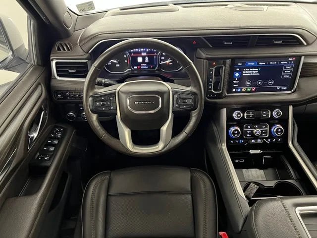 Used 2021 White GMC Denali image 34