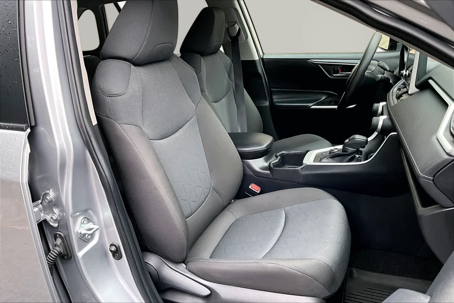 Used 2025 Silver Sky Metallic Toyota Hybrid XLE image 9