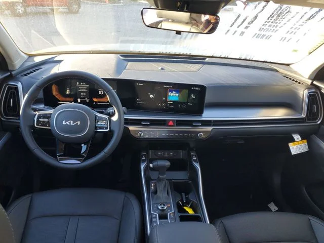 2025 Kia Sorento S - Photo 23