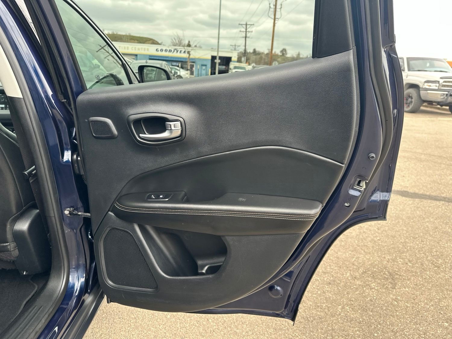Used 2021 Blue Jeep Latitude image 28