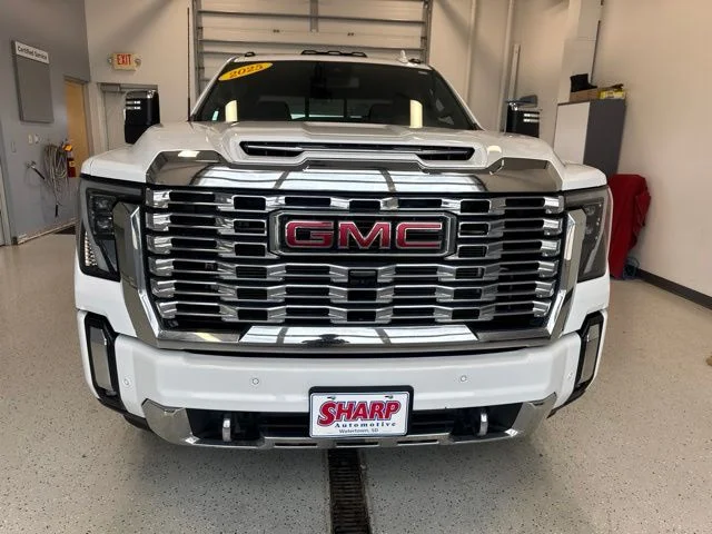 2025 GMC Sierra 3500HD Denali - Photo 6