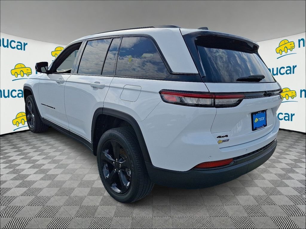 Used 2023 White Jeep Altitude X image 5