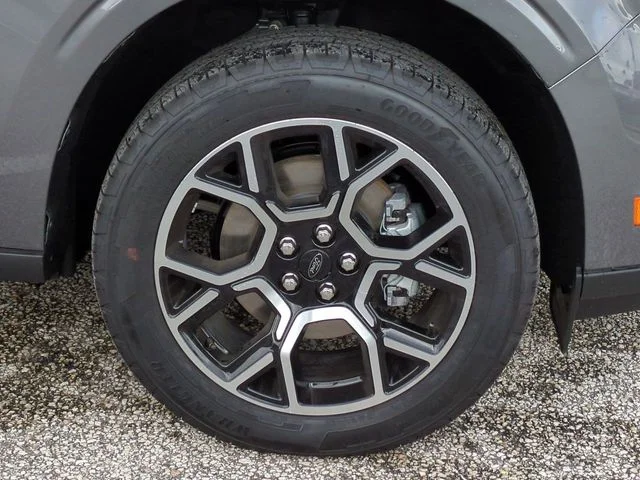 New 2026 Carbonized Gray Metallic Ford Lariat® image 11