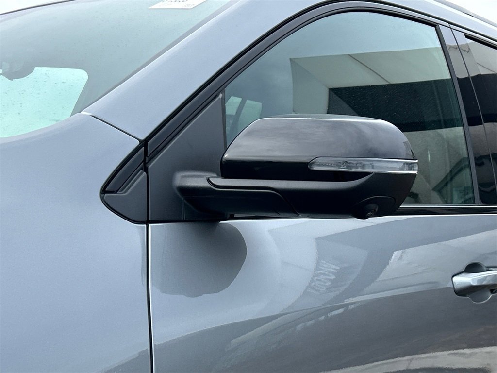 2026 GMC ACADIA - Image 11