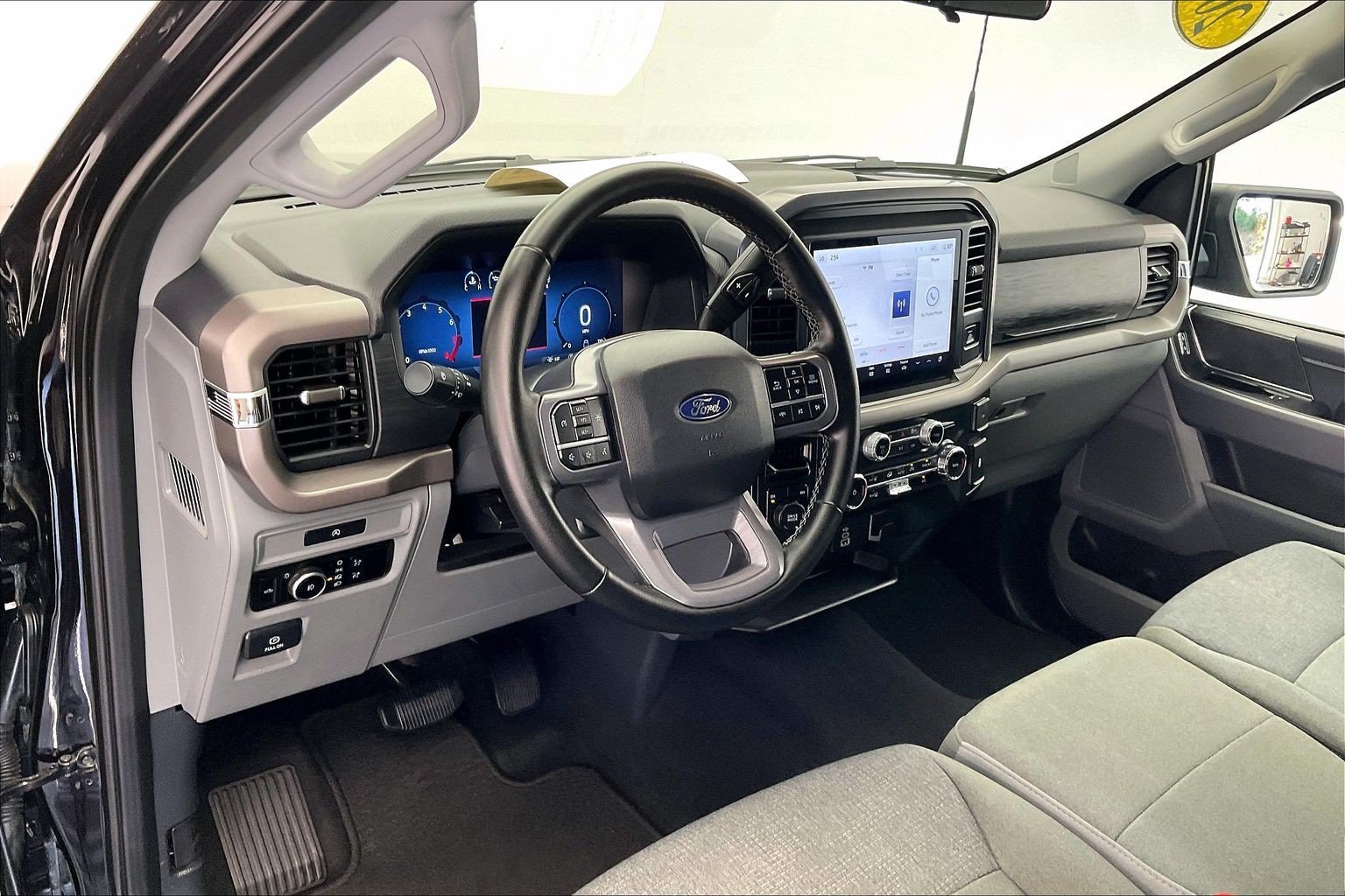 Used 2025 Agate Black Metallic Ford XLT image 14