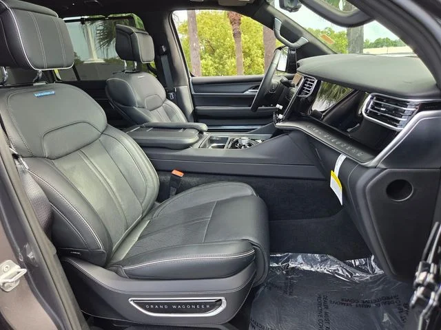 2025 Jeep Grand Wagoneer L Series II - Photo 17