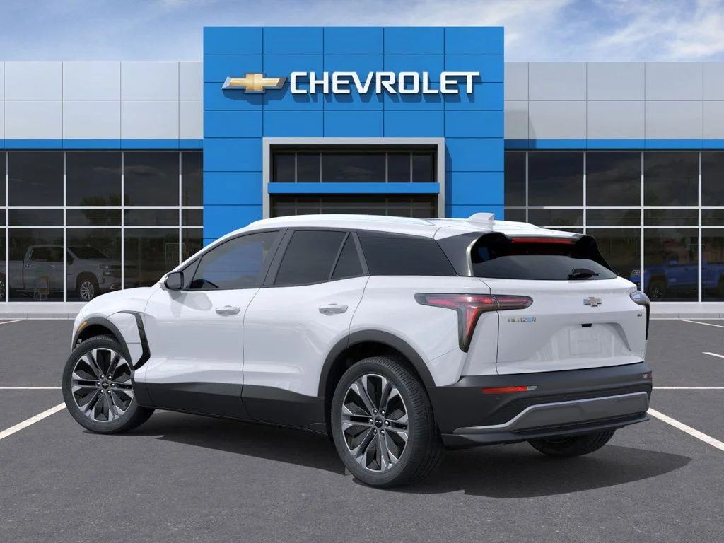 New 2026 White Chevrolet LT image 3