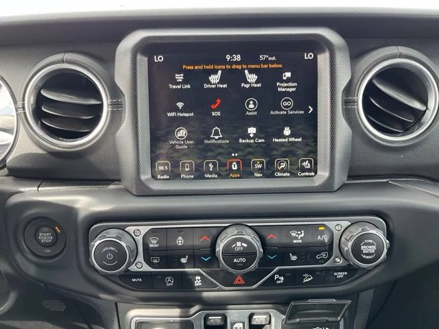 Used 2018 Silver Jeep Sahara 4x4 image 33