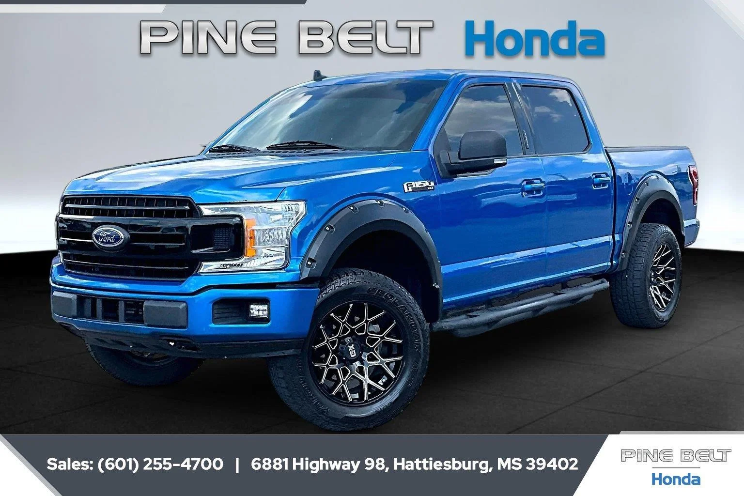 Used 2019 Velocity Blue Ford XLT image 10
